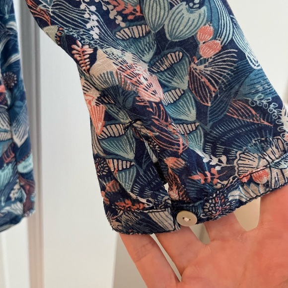 HM LOGG Blue Seashell Print Blouse, size 6 - Picture 3 of 6